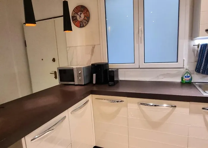 Dimora San Francesco بيزارو